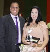 Prefeita Pauline Pereira foi homenageada com o prêmio Selma Bandeira
