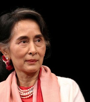 Exército de Myanmar detém chefe do governo e declara emergência