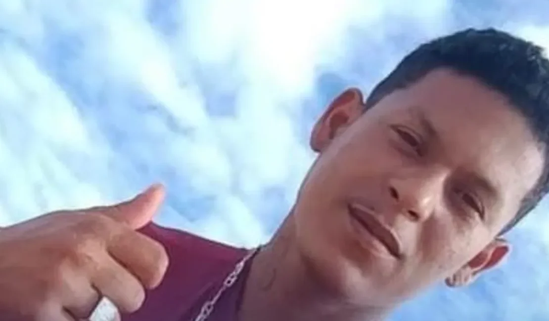 Jovem é executado a tiros dentro de casa por criminosos encapuzados