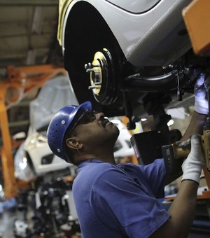 Produção industrial cresce 8,9% em junho, diz IBGE