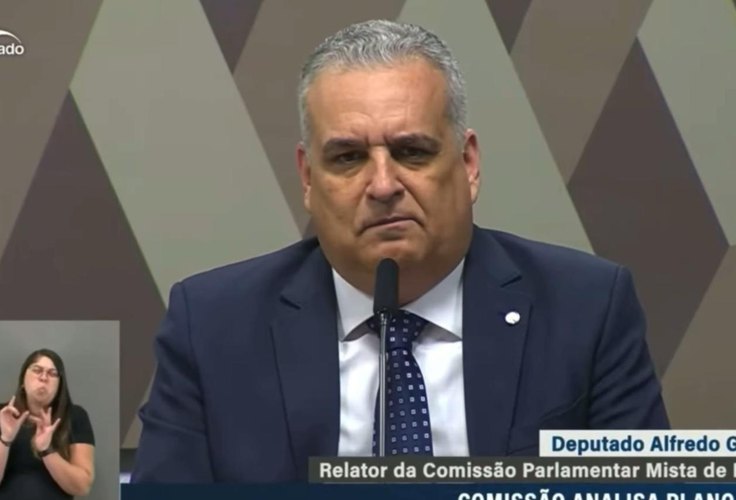 Primeira semana da CPMI do INSS é ofuscada por julgamento de Bolsonaro e depoimento de Tagliaferro