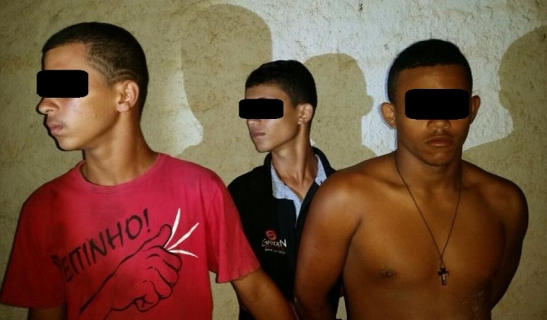 Menores são presos com arma de fogo e moto roubada