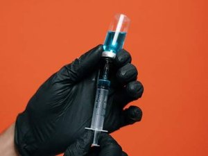 Soro para tratar covid-19 é testado por instituto e universidade