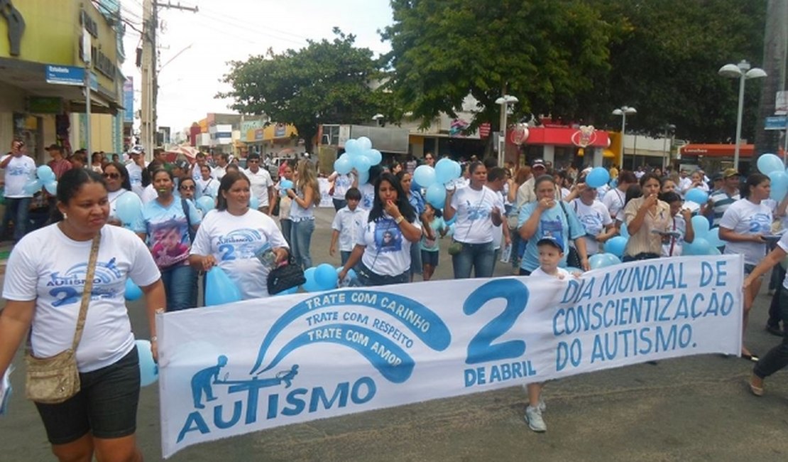 Autismo: caminhada reúne centenas de pessoas em Arapiraca