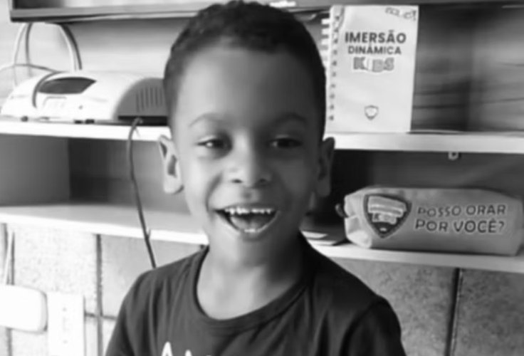 Menino de 7 anos morre ao ser atingido por muro de terreno que desabou em Delmiro Gouveia