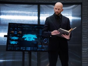 Antigo Flash e Lex Luthor estão nas novas imagens de Crise nas Infinitas Terras