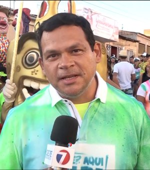 [Vídeo] Bloco o Batatão faz a alegria dos foliões de Feira Grande