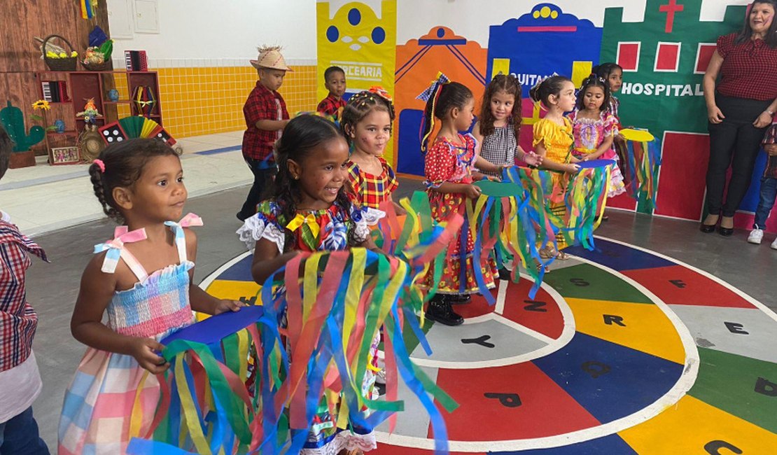 Escolas municipais festejam São João com folguedos, danças e comidas típicas