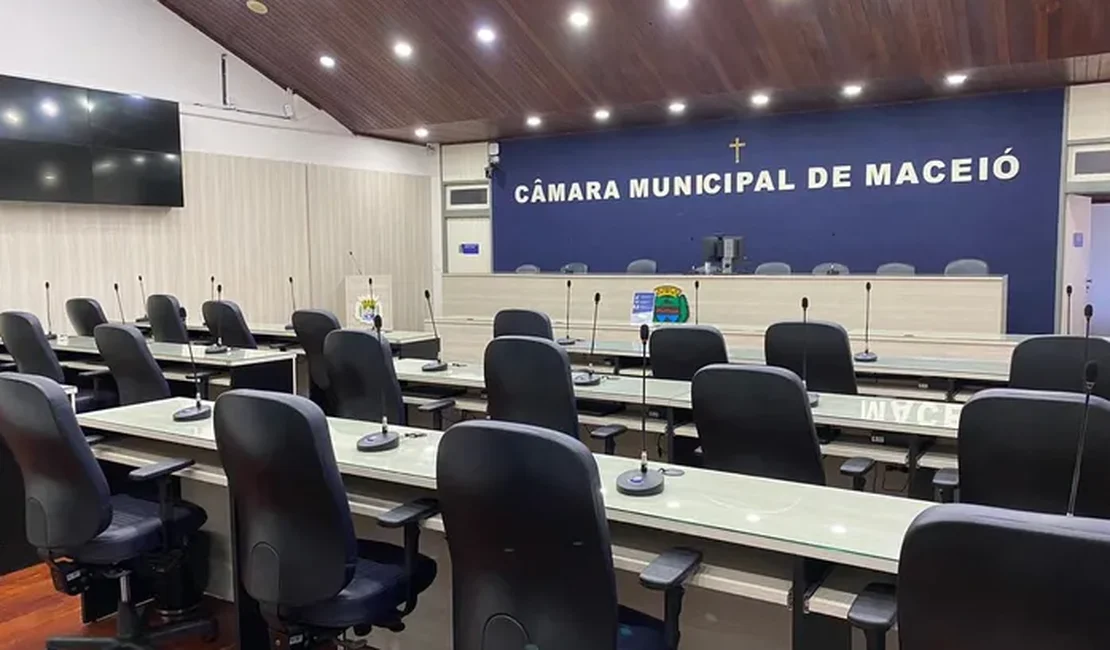 Bloco com cinco vereadores pode definir presidência da Câmara em Maceió