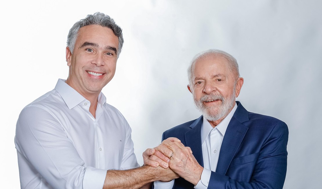 Rafael Brito consegue a tão sonhada foto com Lula que Ricardo Barbosa almejava