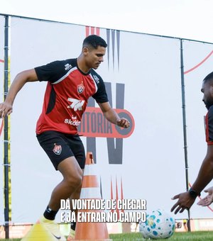 Vitória apresenta ex-atacante do ASA, Alex Bruno, para jogar a Série A
