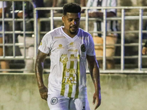 Meia Diogo Vitor acerta sua saída do elenco do ASA