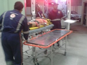 Colisão entre carro e moto deixa dois feridos na rodovia AL-115