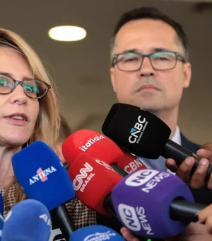 Campanha de Flávio diz que vai abrir sigilo após analisar documento de Lula