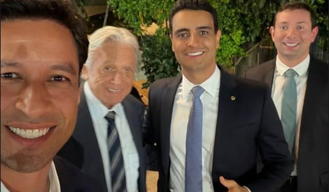 Quem integrou a comitiva de JHC em Brasília para reunião com cúpula do PSDB nacional