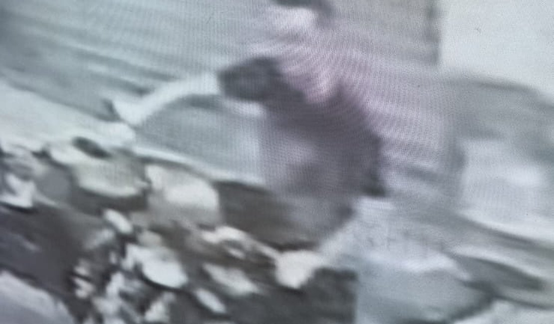 Motocicleta é furtada em frente à ginásio no Conjunto Cleto Marques Luz, em Maceió