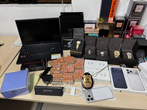 PF apreende 152 frascos de tizerpartida proibida pela Anvisa e prende suspeito por contrabando