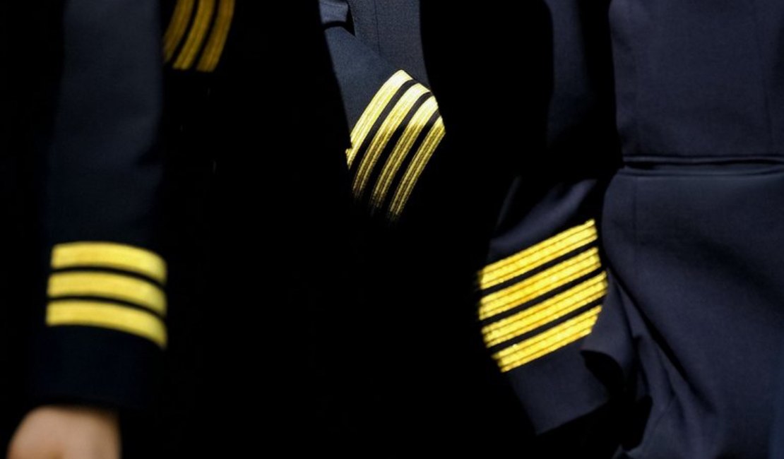 Pilotos e comissários entram em estado de greve na véspera do fim de ano
