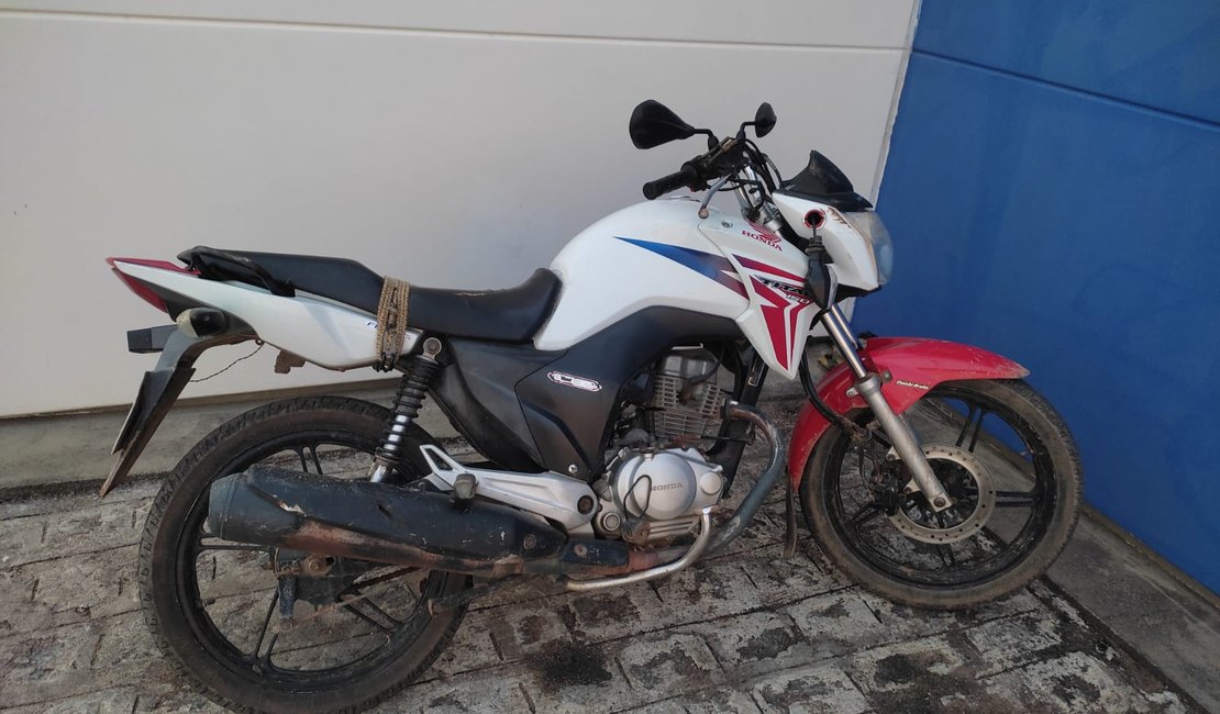 Moto roubada é recuperada em Lagoa da Canoa