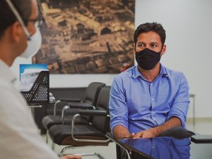 Cunha afirma que vai “atuar com empenho em defesa da Uncisal” em Brasília