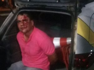 Após perseguição, polícia prende homem com duas espingardas calibre 12