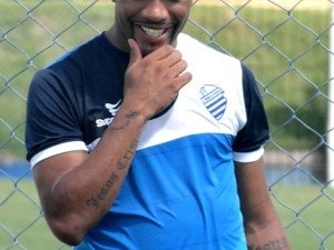 Ex-atacante do CSA acerta com Desportiva Ferroviária e vai disputar série D