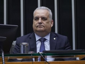 Ministro Padilha desiste de cargo em associação após requerimento do deputado Alfredo Gaspar