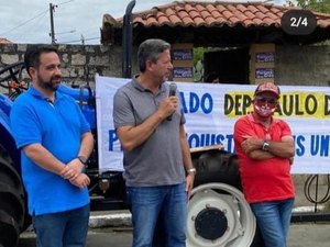 [Vídeo] Criminosos ateiam fogo em trator doado para uma associação em Major Isidoro
