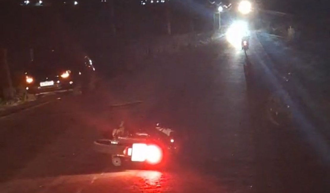 Colisão entre carro e moto deixa duas mulheres feridas na AL-115, em Igaci