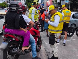 Ronda no Bairro apreende drogas e balança de precisão em abordagem na Cruz das Almas