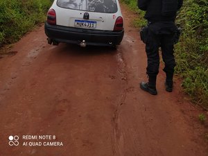 Carro furtado durante Festival de Inverno é encontrado depenado na Serra das Espias em Palmeira