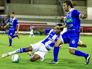 CSA vence o Parnahybafora de casa e sai com a vantagem para partida de volta