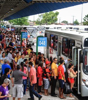 Justiça determina manutenção de 70% dos ônibus durante greve geral
