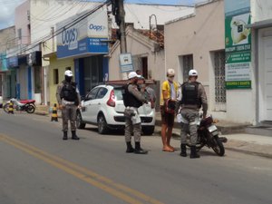 Polícia Rodoviária registra 47 irregularidades durante blitz no Agreste