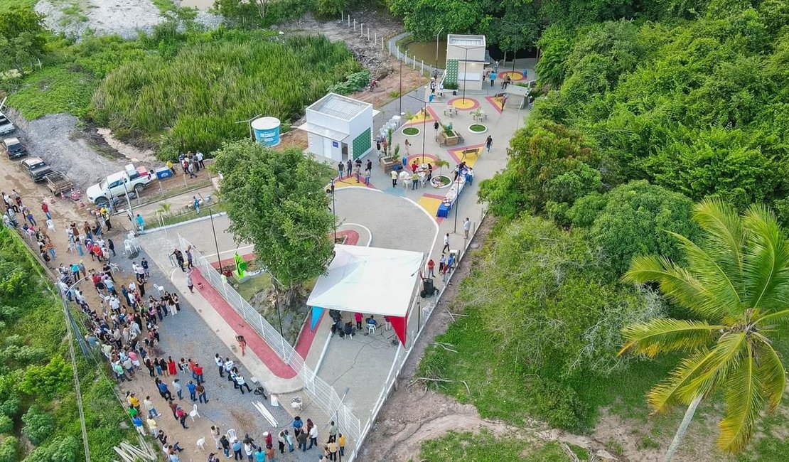 Prefeitura de Traipu inaugura praça e área de lazer da fonte do Sítio Palhaço