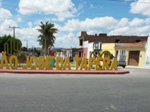 Briga de egos pode salvar futuro político de prefeito que domina município há 40 anos, no Sertão