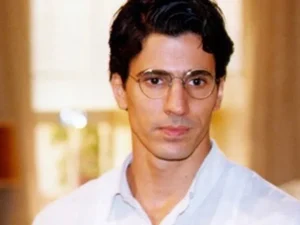 Galã dos anos 90, Leonardo Brício chama atenção com físico aos 62 anos