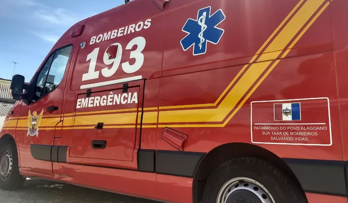 Colisão entre motocicleta e caminhão é registrada no bairro Cidade Universitária, em Maceió