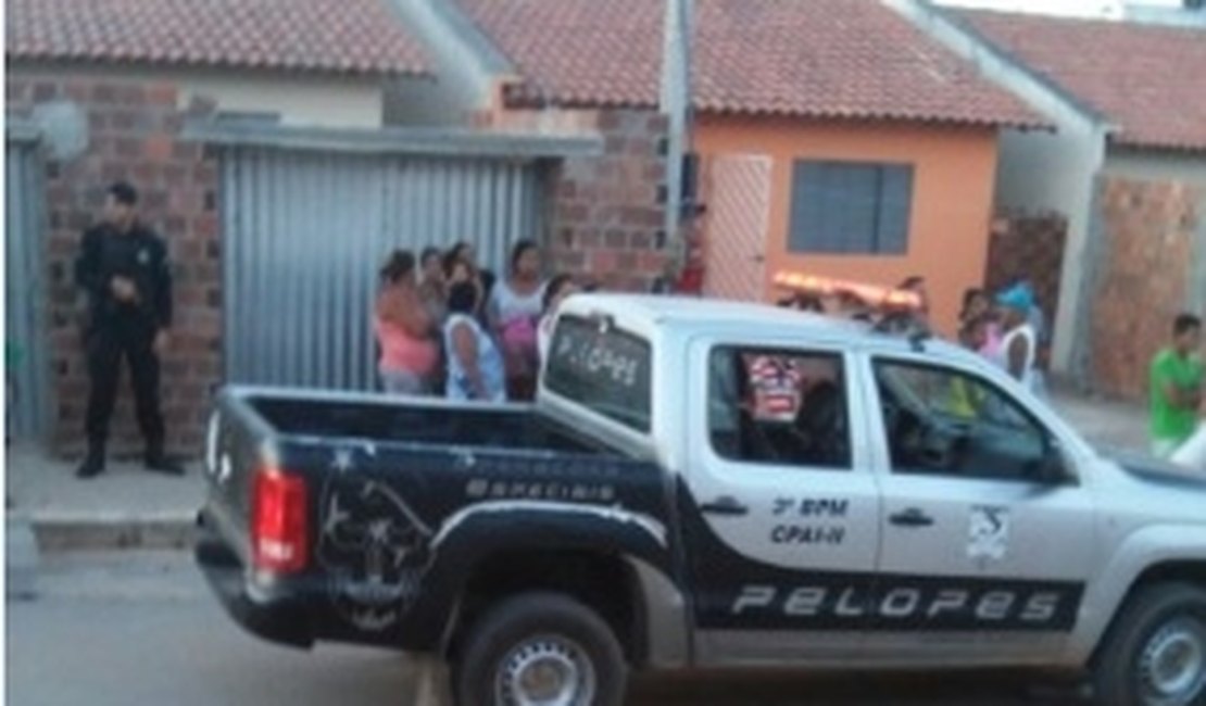 Em tentativa de homicídio, criminosos disparam seis tiros contra jovem em Arapiraca