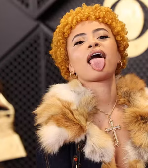 Rapper Ice Spice é agredida em lanchonete dos EUA