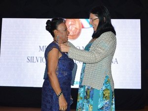 Hemoal tem servidor agraciado com a Medalha Sílvio Vianna