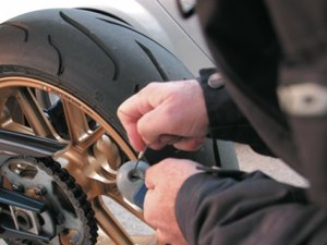 Motocicleta estacionada em via pública é furtada em Arapiraca