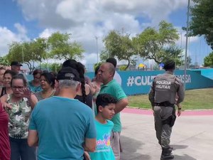Moradores do conjunto Osman Loureiro protestam contra instalação de parque