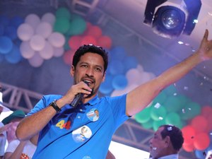 Rodrigo Cunha pede à população que investigue a vida dos candidatos antes do voto