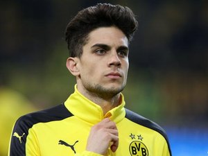 Zagueiro Bartra passa por cirurgia na mão após explosão em ônibus, informa Dortmund