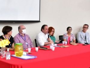 Em conferência, prefeito destaca papel da Ufal no desenvolvimento do Agreste