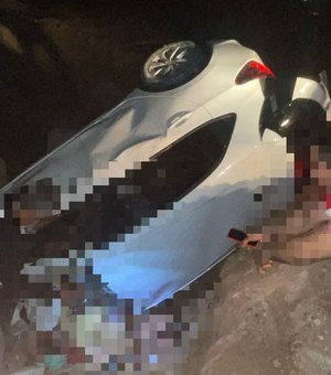 Carro cai em buraco de obra e deixa três mortos e dois feridos em Marechal Deodoro