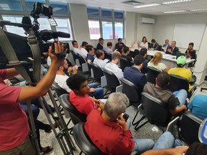 Reunião no MP discute aumento da passagem de ônibus em Maceió
