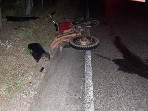 Após colidir em poste elétrico, motociclista é atropelado e morre no Sertão