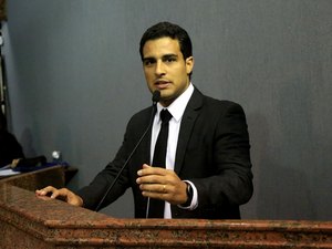 Galba Netto critica projeto sobre aumento de vagas na Câmara de Maceió